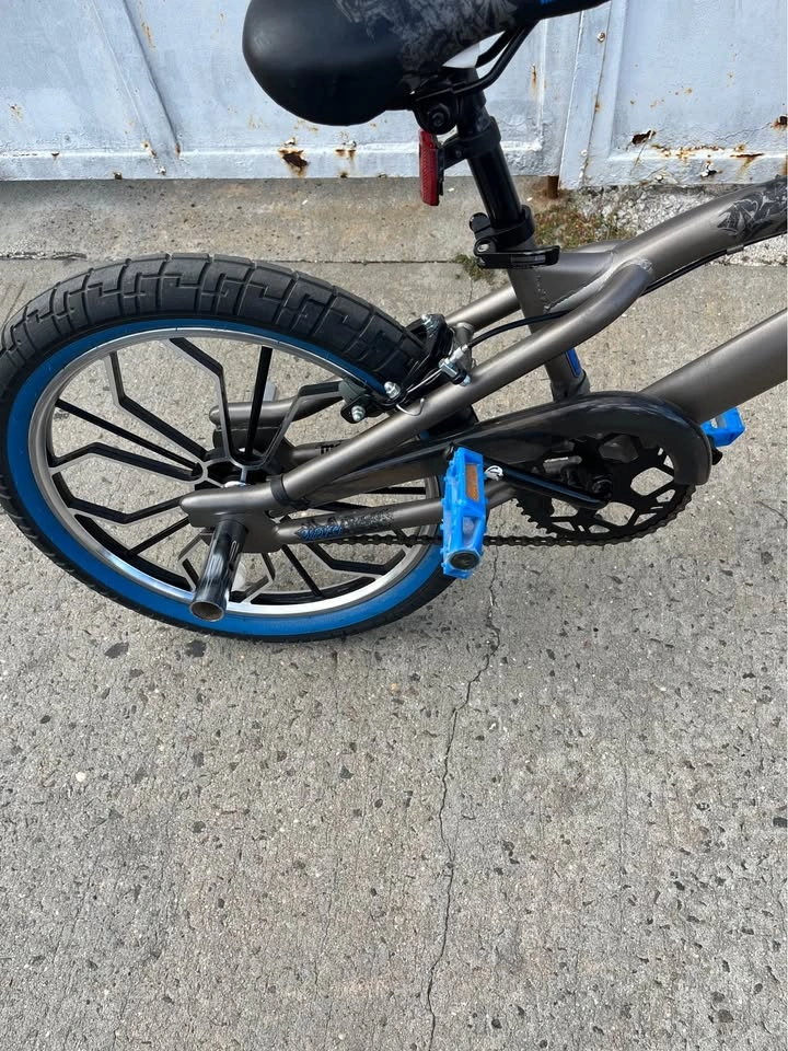 Mongoose Radical BMX Bike pick up only - photo 5