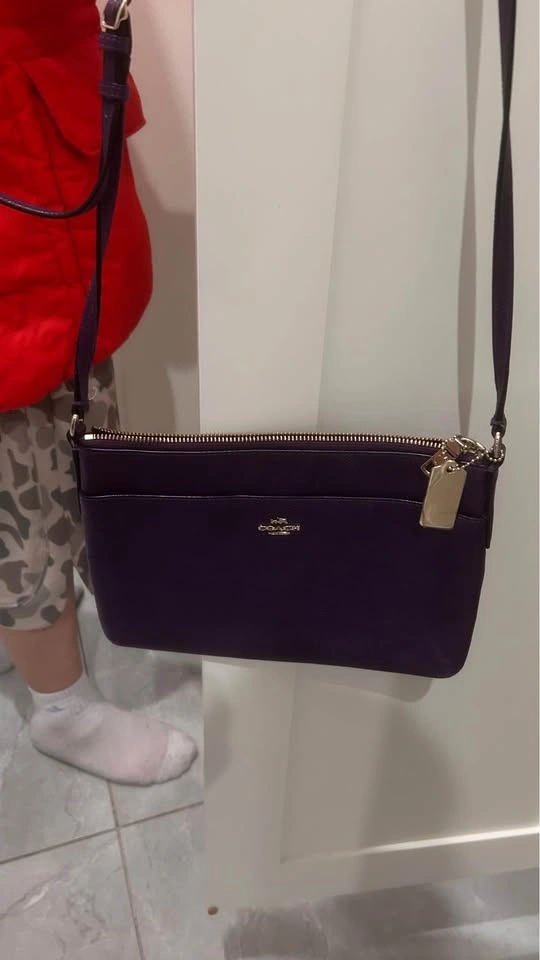 Purple vintage but new coach purse. Great condition - photo 3