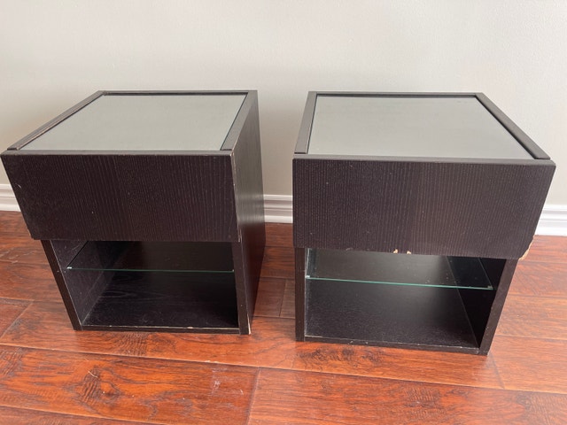 Moving Sale – Complete Living Room Set (Table, Stands & Lamps) - photo 5