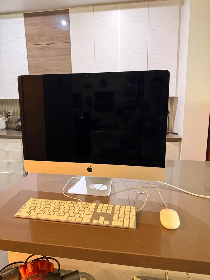 Apple iMac 27” – Core i7 – 32GB RAM – Includes Keyboard & Mouse - photo 2