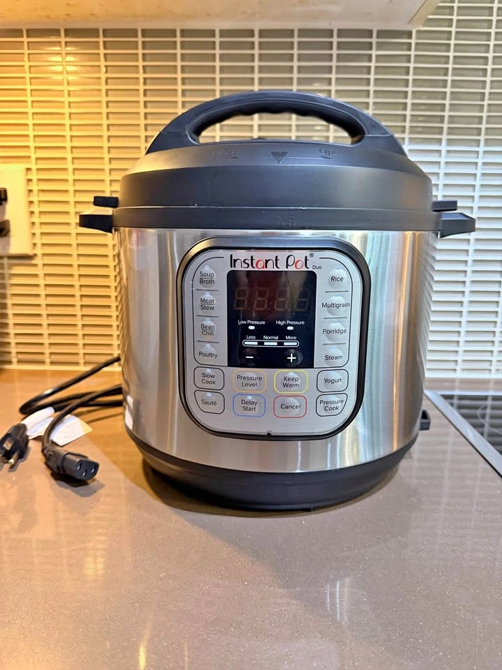 Instant Pot Duo 7-in-1 – 6 Quart – Excellent Condition