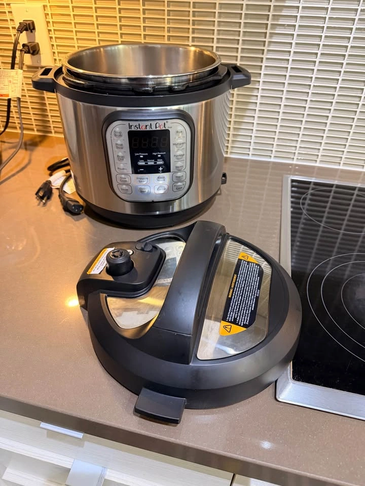 Instant Pot Duo 7-in-1 – 6 Quart – Excellent Condition - photo 3