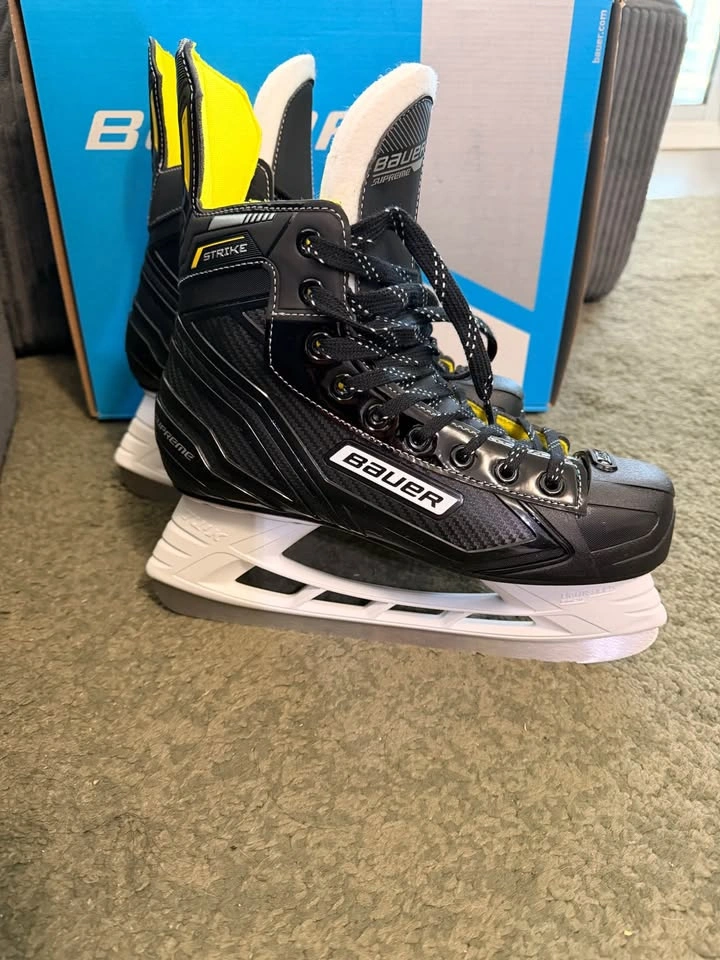 Bauer Supreme Strike Ice Hockey Skates – Size 8 - photo 3