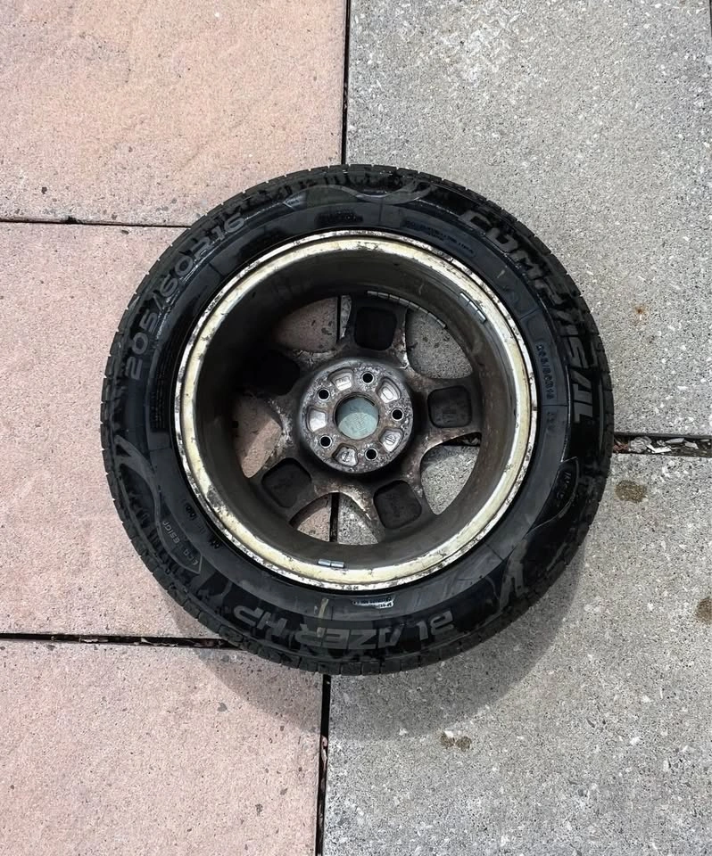 Acura Tire & Rim Set (4) – 205/60R16 – $250 OBO - photo 5