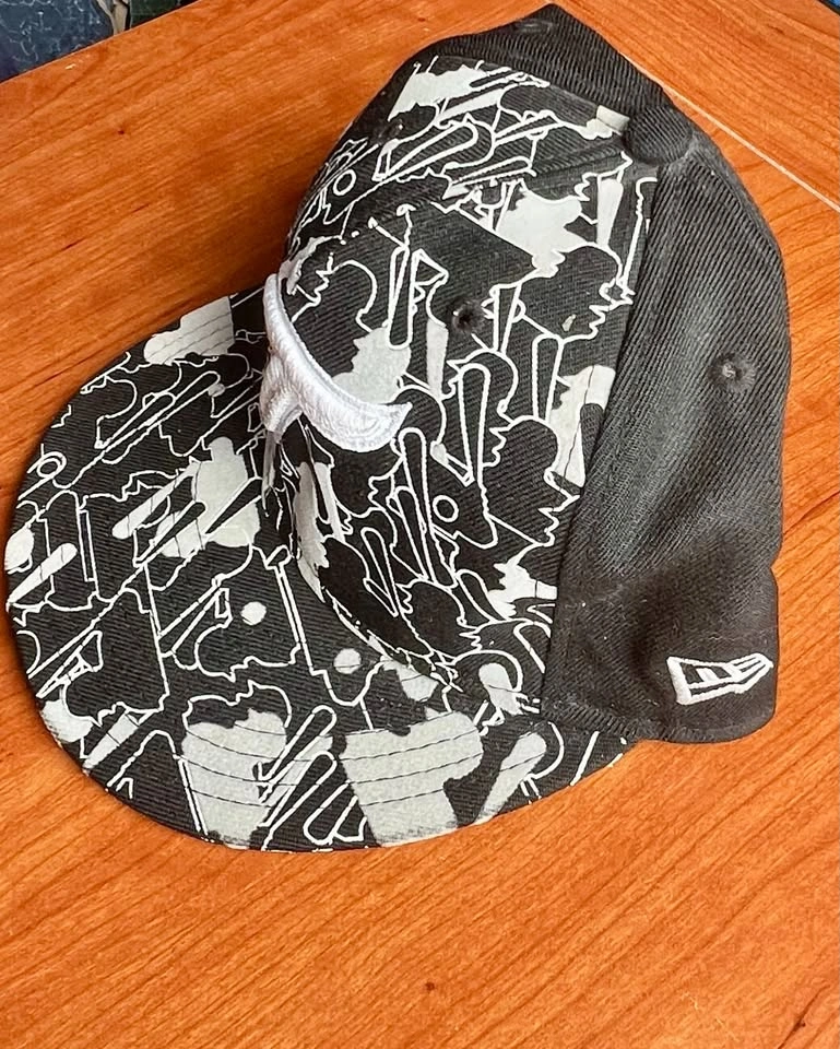 🧢 Toronto Blue Jays Fitted Hat – Black & White Camo – Like New - photo 2