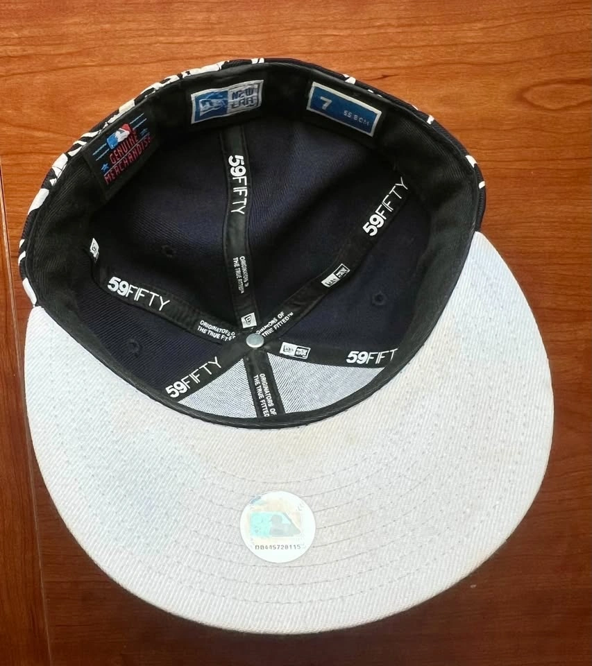 📍 New Era NY Yankees Fitted Hat (Size 7) – Like New! - photo 3