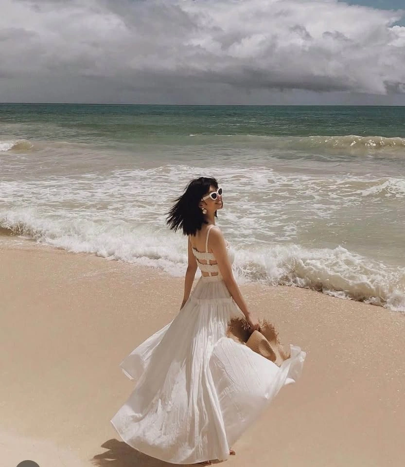 White maxi backless dress - photo 2