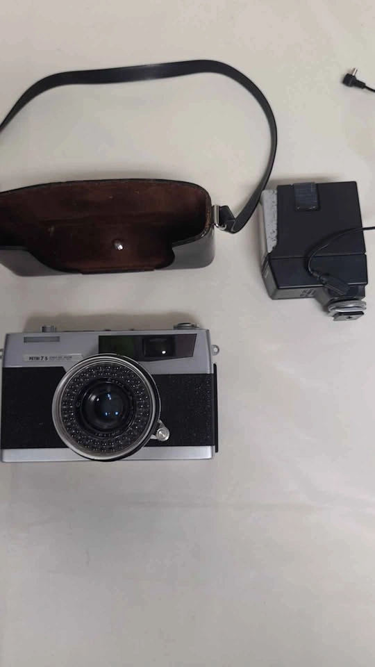 Petri 7 S Circle-Eye System Camera with Honeywell Strobonar 100 - photo 2