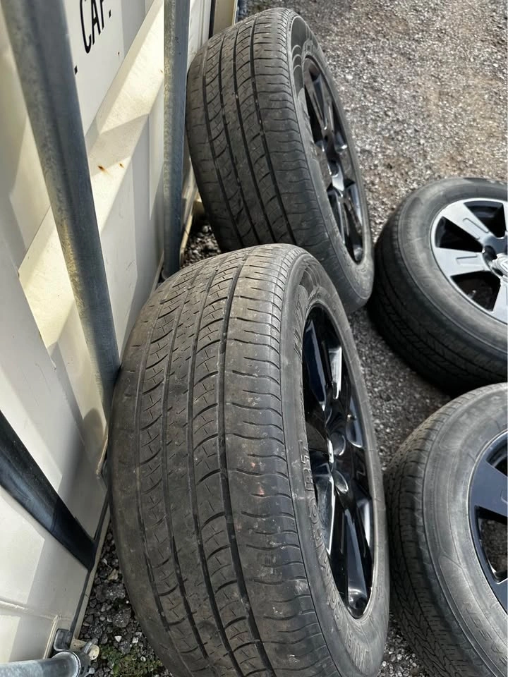 Set of OEM 18" Honda Ridgeline Rims on Firestone All Season Tire - photo 4