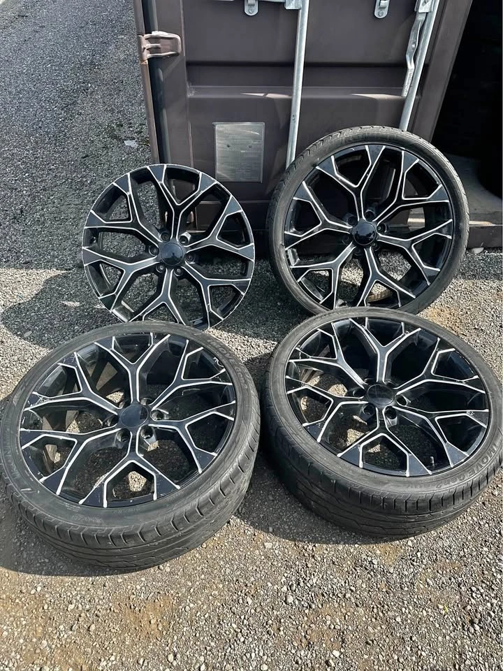 Set of Aftermarket 24” Cadillac Escalade Rims On All Season Tire