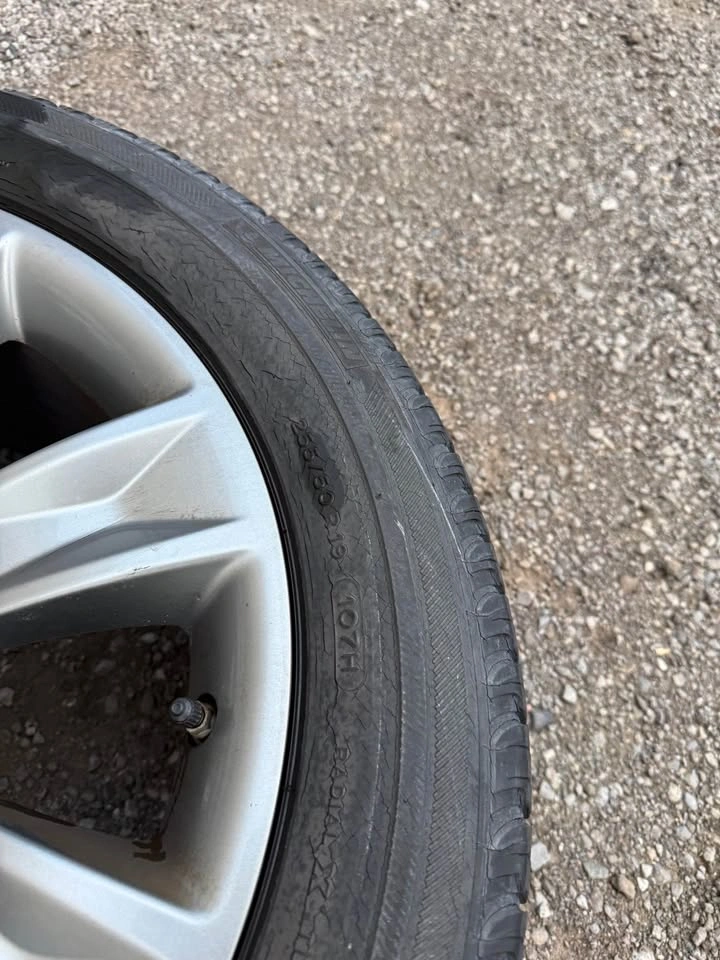 Set of OEM 19” Acura MDX Elite Rims On Michelin All Season Tires - photo 4