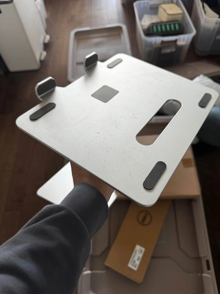 Aluminum Laptop Stand - photo 2