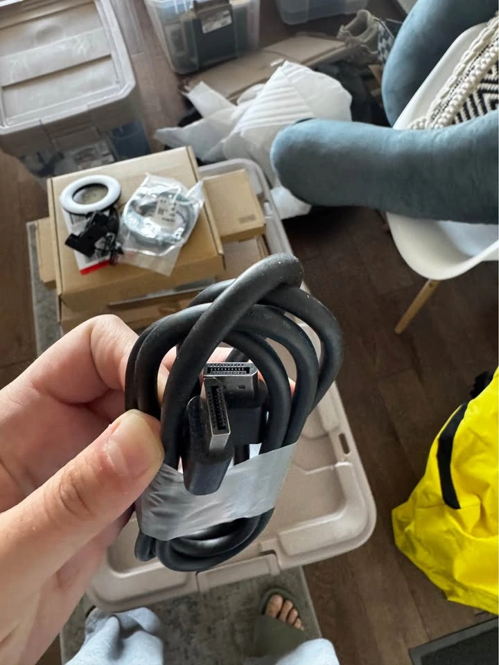 DisplayPort Cable - photo 2