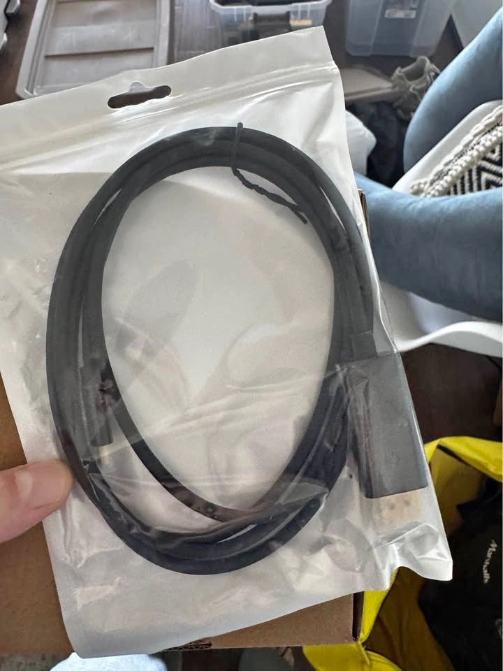 DisplayPort to Mini DisplayPort Cable