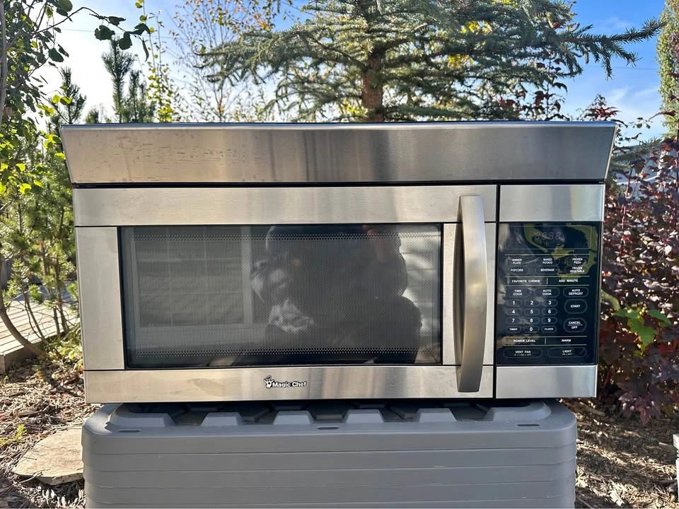Magic Chef Over-the-Range Microwave