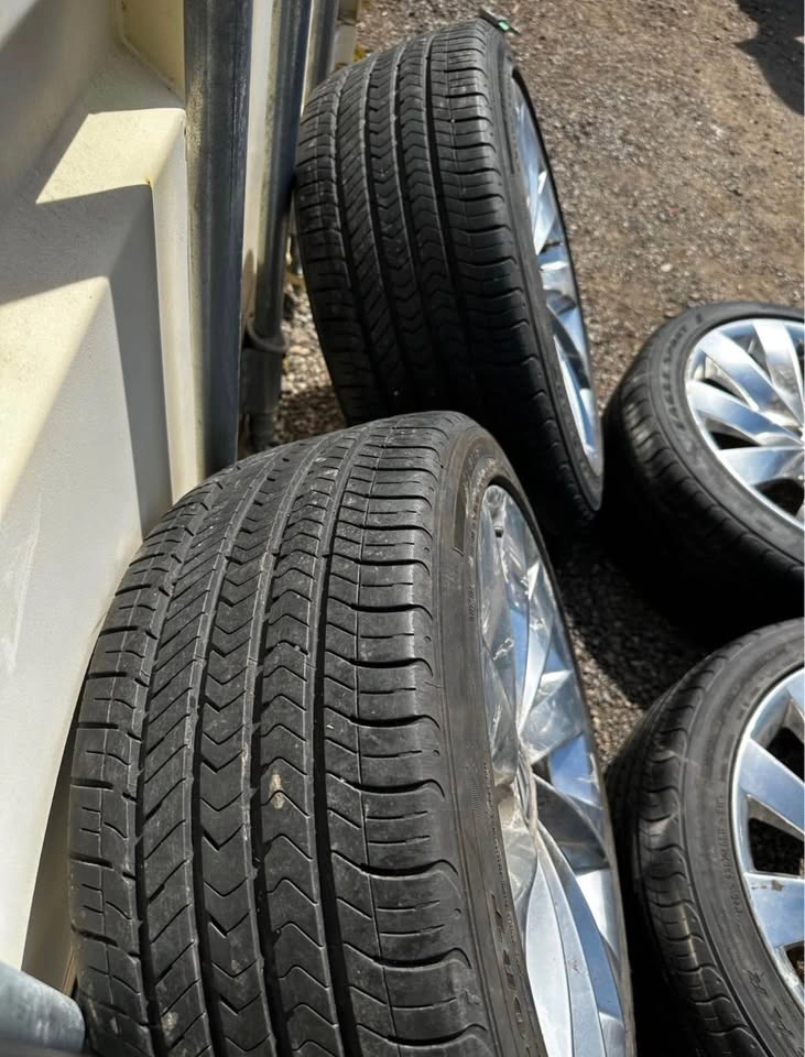 Set of OEM 18” Volkswagen Passat/Scirocco Rims on Goodyear All S - photo 4