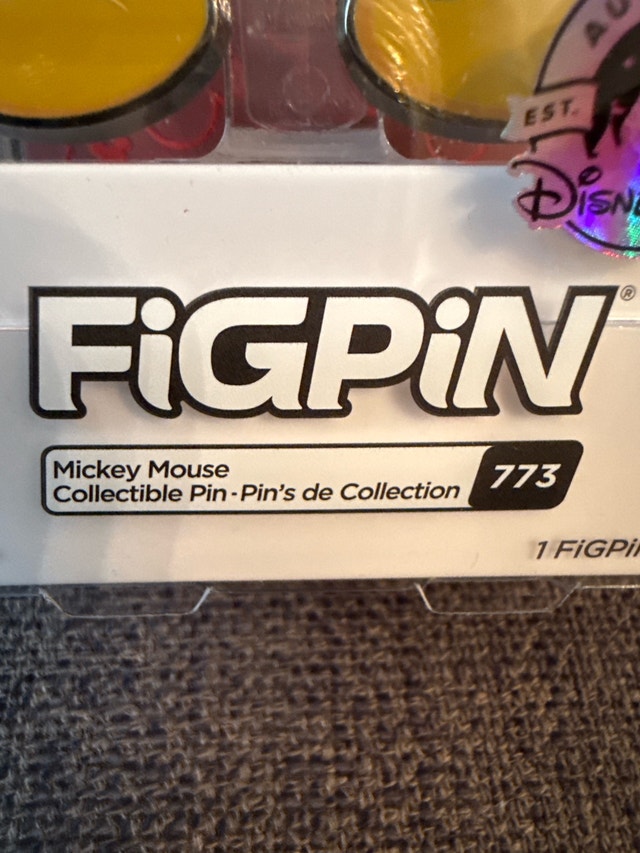 Disney FiGPiN Mickey Mouse 773 - photo 5