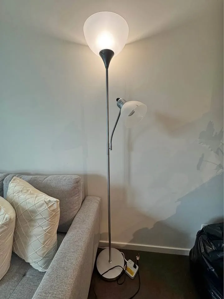 Floor lamp thumbnail