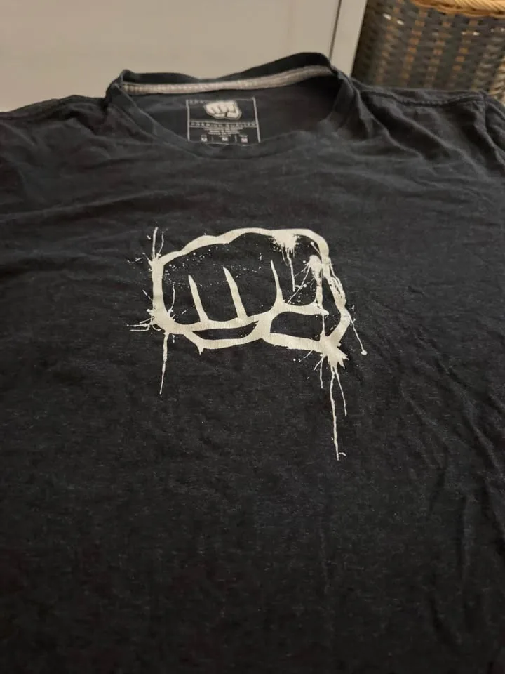 Men’s graphic t-shirt (Koral Fight Company) image indicator(4)