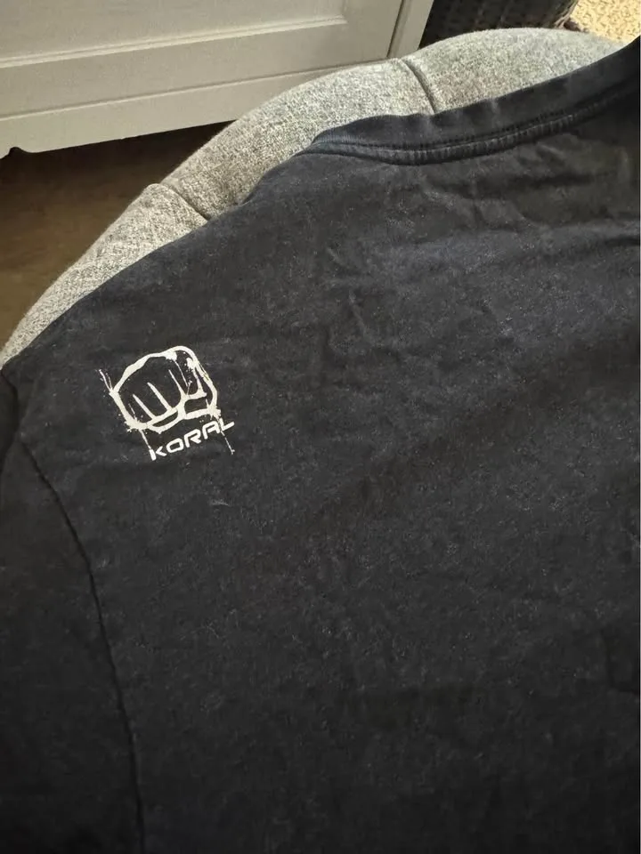 Men’s graphic t-shirt (Koral Fight Company) image indicator(5)