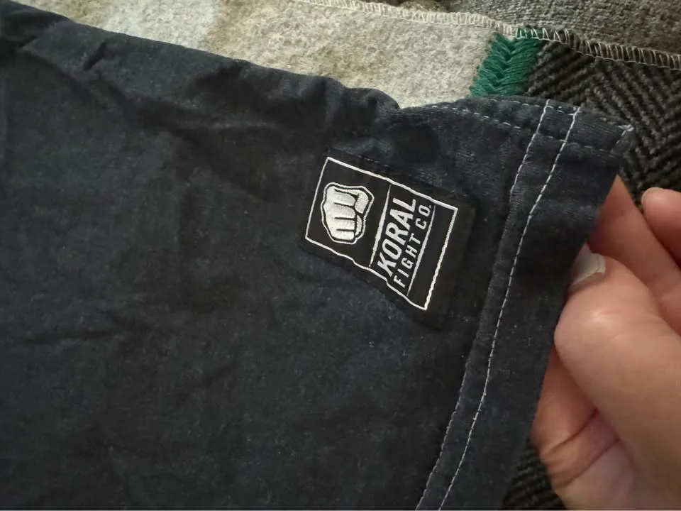 Men’s graphic t-shirt (Koral Fight Company) image indicator(6)