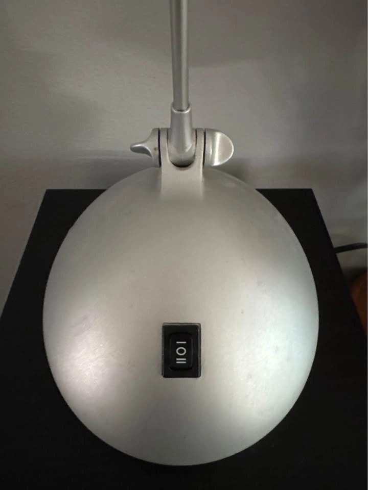 Vintage Y2K Minimalist Halogen Silver Desk Lamp - photo 2