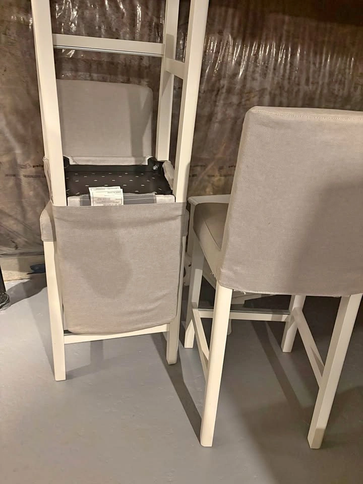 3 Bar stools