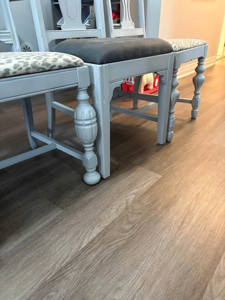 4 Refinished Chairs - photo 2