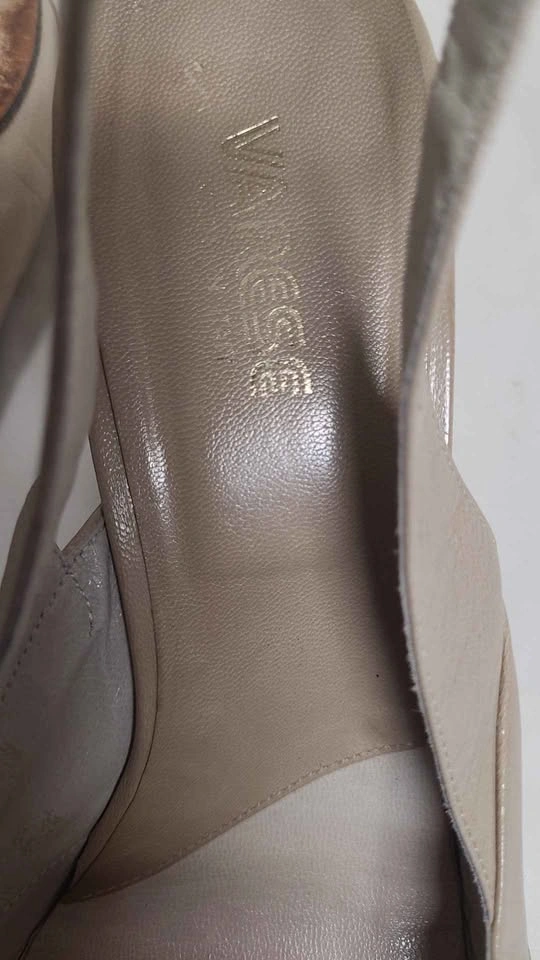 Italian Leather Slingback Heels Beige Size 39 - photo 5