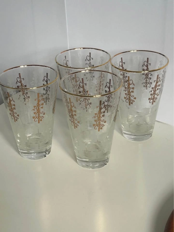 Four Vintage Glasses - photo 2