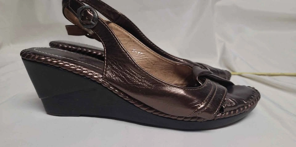 Metallic Bronze Wedge Sandals Size 38 - photo 2