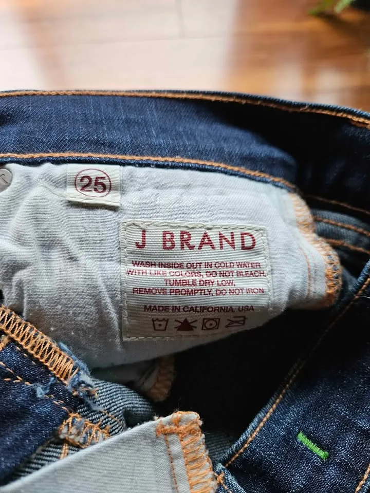 J brand Pencil jeans image indicator(5)