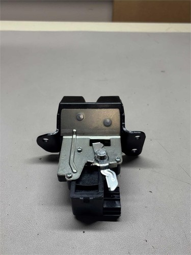 Rear Tailgate Lid Lock Actuator Latch For Hyundai Elantra GT