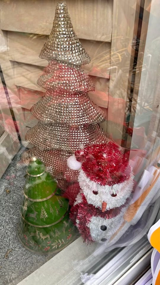 Set of 3 Christmas Decorations: Tinsel Snowman, Green Tree, and