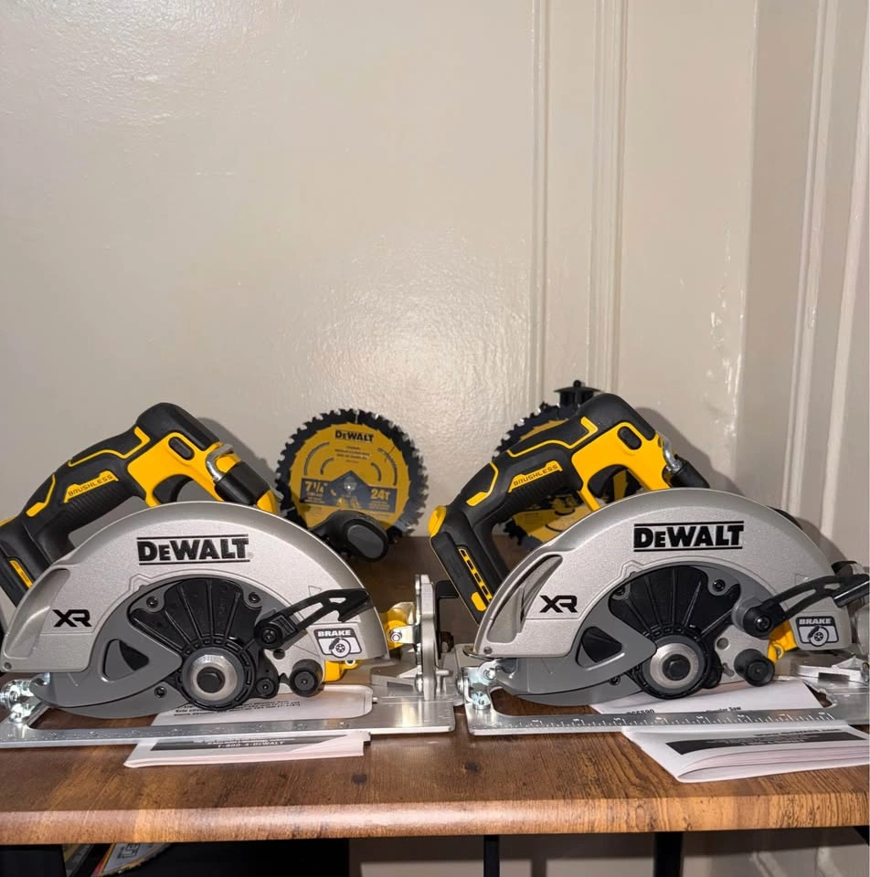 DEWALT 20V/60V XR Brushless 7-1/4" Circular Saw - Brand New - photo 2