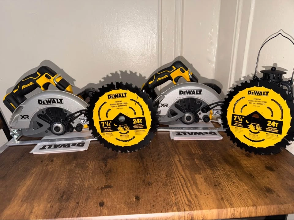 DEWALT 20V/60V XR Brushless 7-1/4" Circular Saw - Brand New - photo 3
