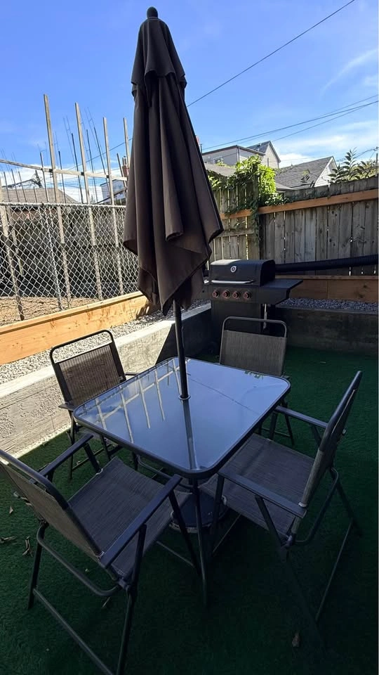6-Piece Patio Dining Set with Glass Table, 4 Chairs, and Umbrell - photo 2