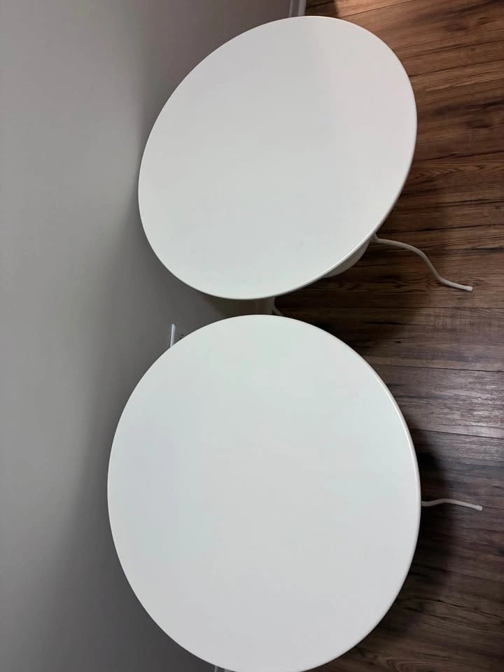 2 IKEA side tables - photo 2