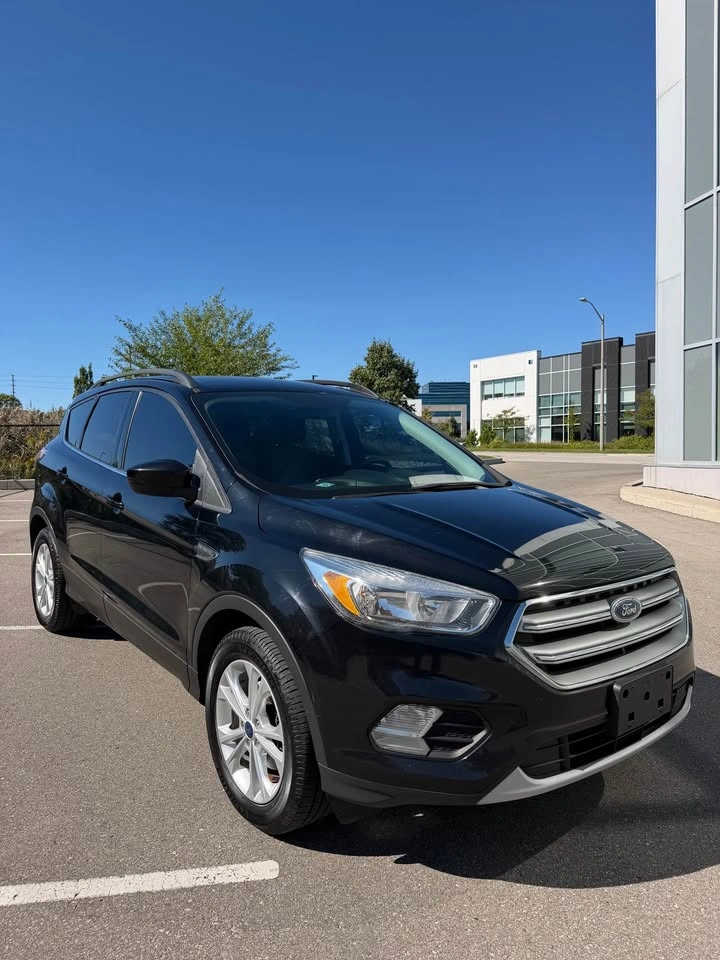 2017 Ford Escape SE - photo 2