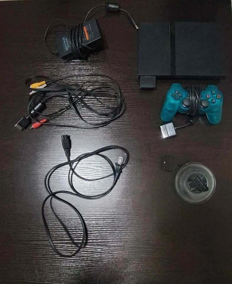 PlayStation 2 like new fully working
