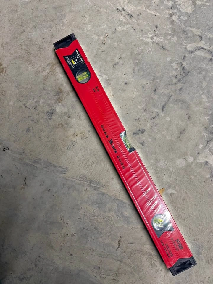 24" Box Level