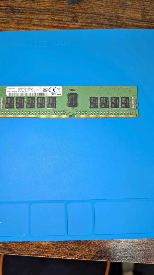 Samsung 8GB 1Rx8 PC4-2400T ECC RDIMM Server Memory