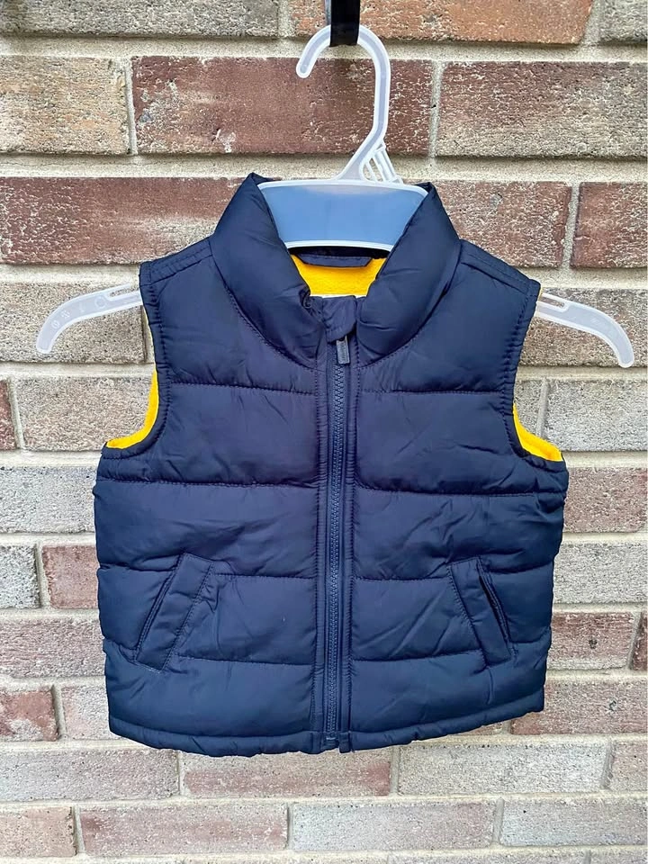 Old Navy Toddler Puffer Vest Size 2T