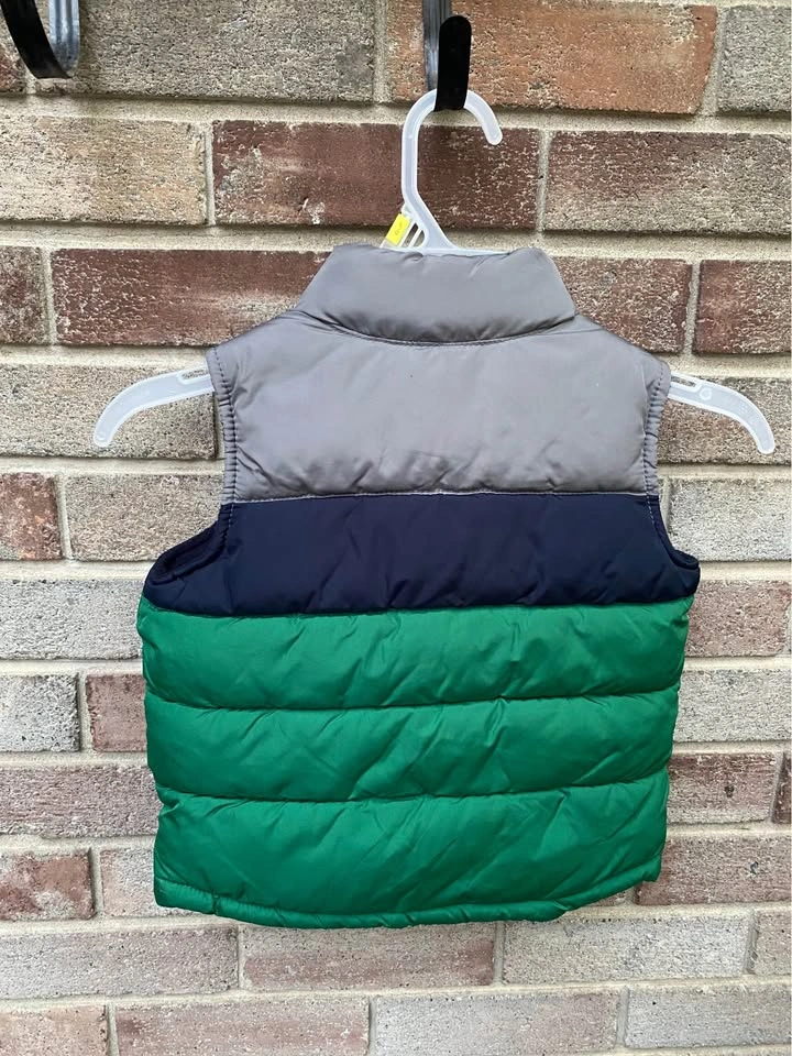 Old Navy Puffer Vest toddler 2T - photo 3