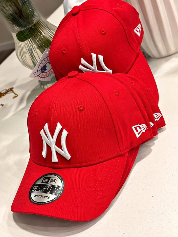 Unisex caps
