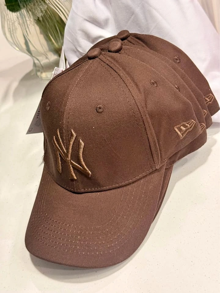 Unisex caps