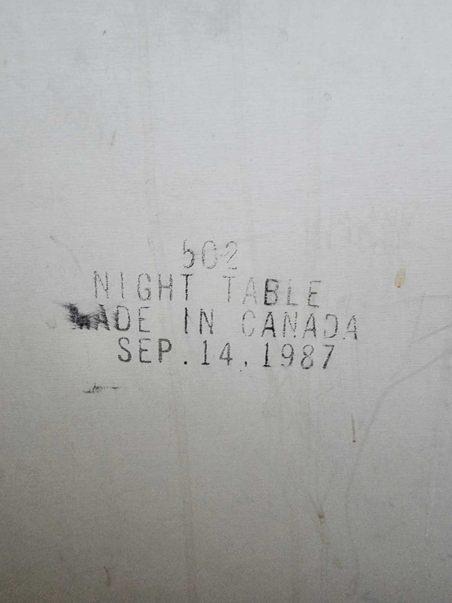Vintage 1987 Wooden Night Table - photo 5