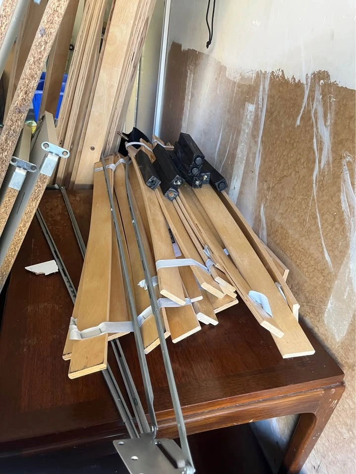 FREE Broken IKEA Queen Bed Frame parts & SKORVA Midbeam - photo 4