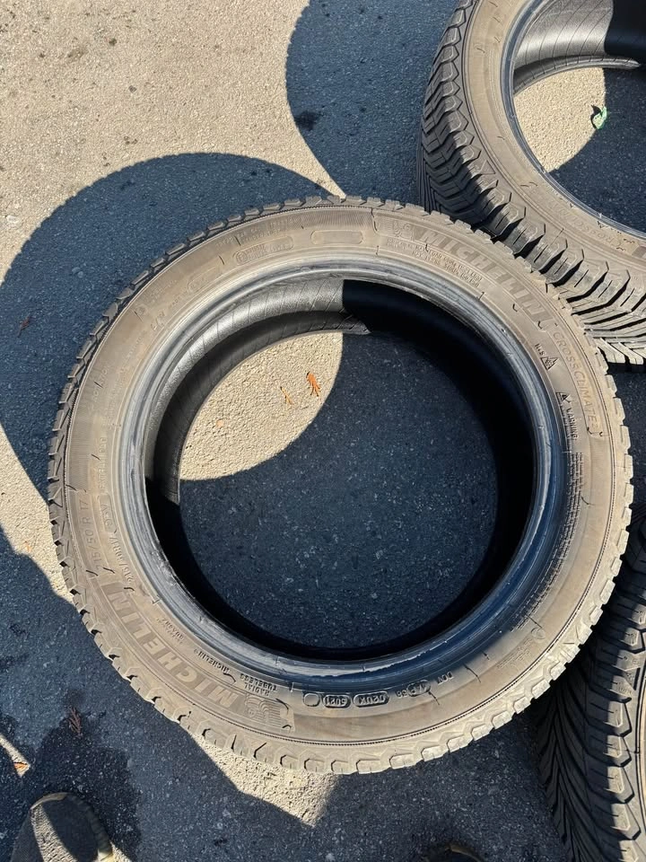 Michelin CrossClimate 2 Tires 215/50 R17 - photo 2