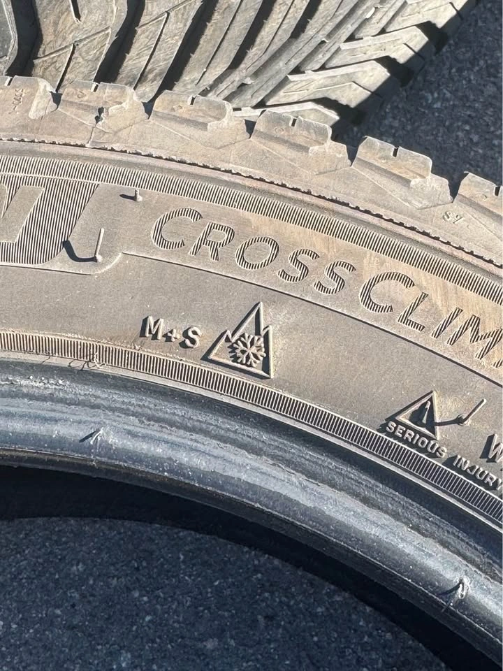 Michelin CrossClimate 2 Tires 215/50 R17 - photo 4